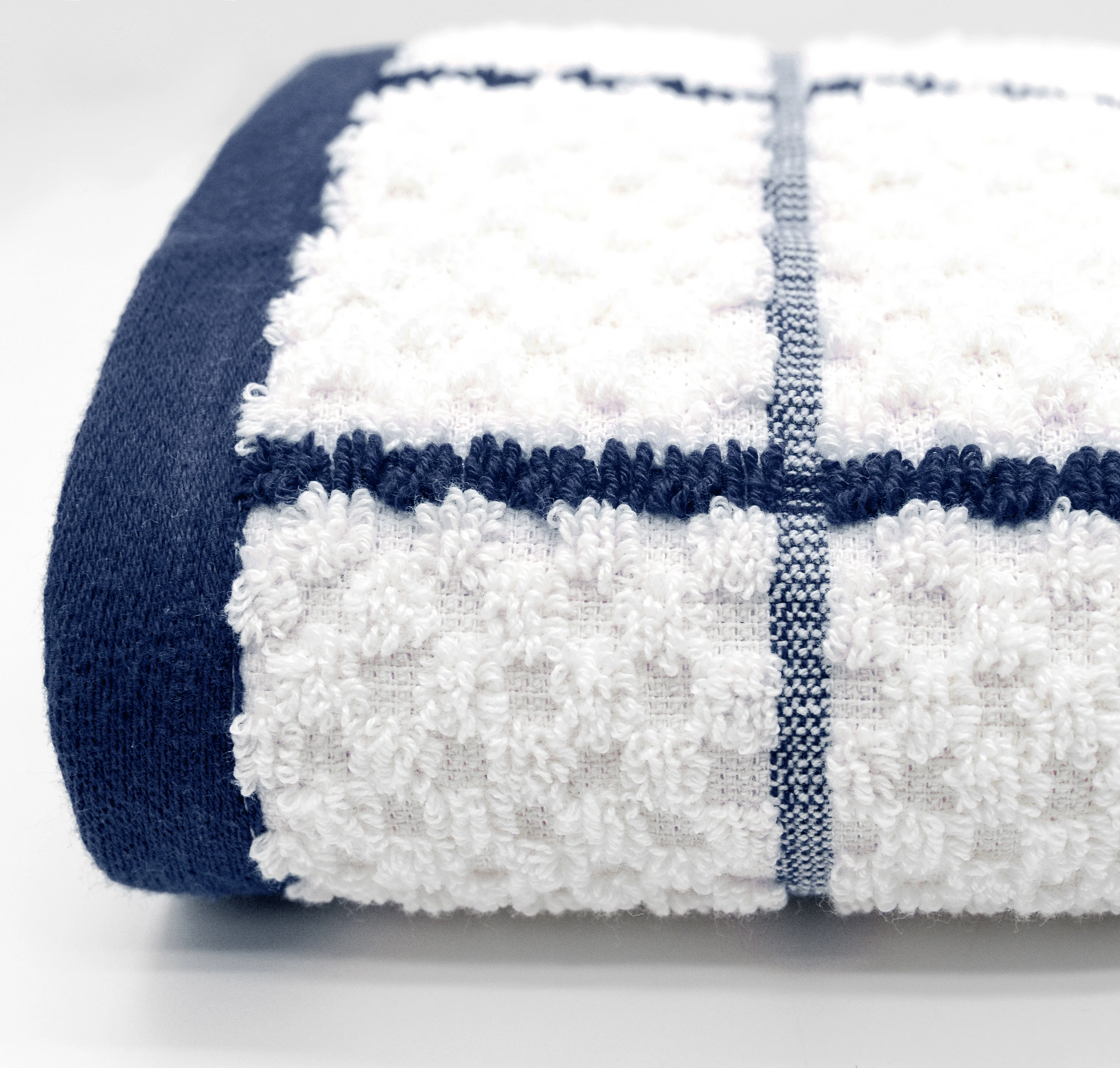 Kitchen Trends Woven Navy Checked Tea Towel - Image 2