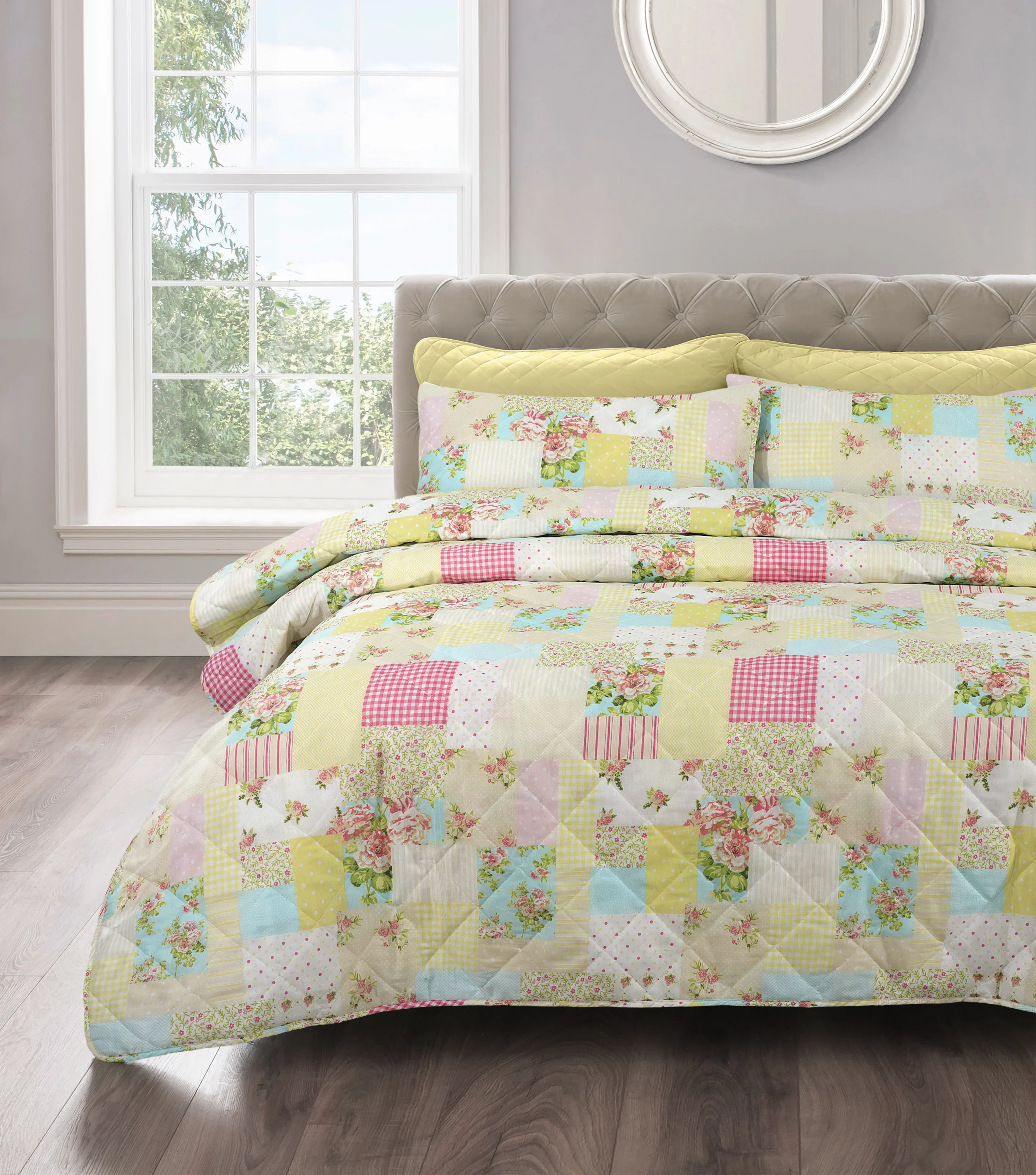 Velosso Candice Floral Patchwork Quilted Bedspread Set