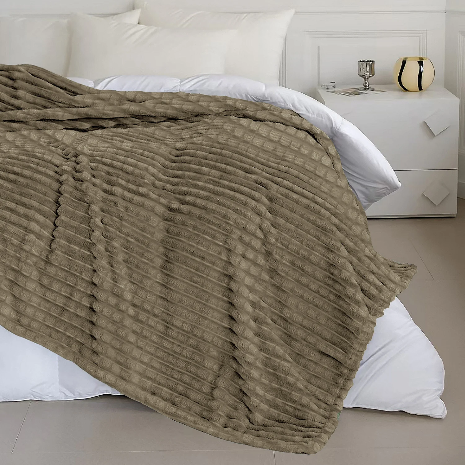Velosso Super Chunky Waffle Plush Soft Blanket - Mink - Image 5