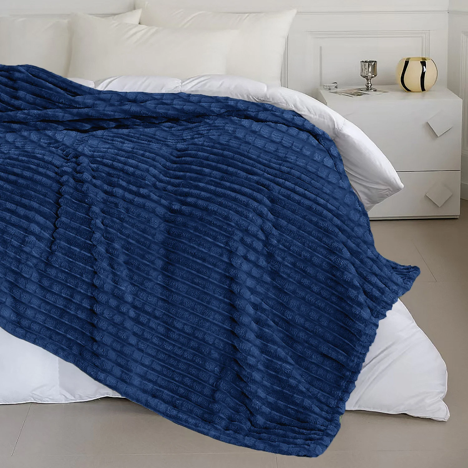 Velosso Super Chunky Waffle Plush Soft Blanket - Navy - Image 5