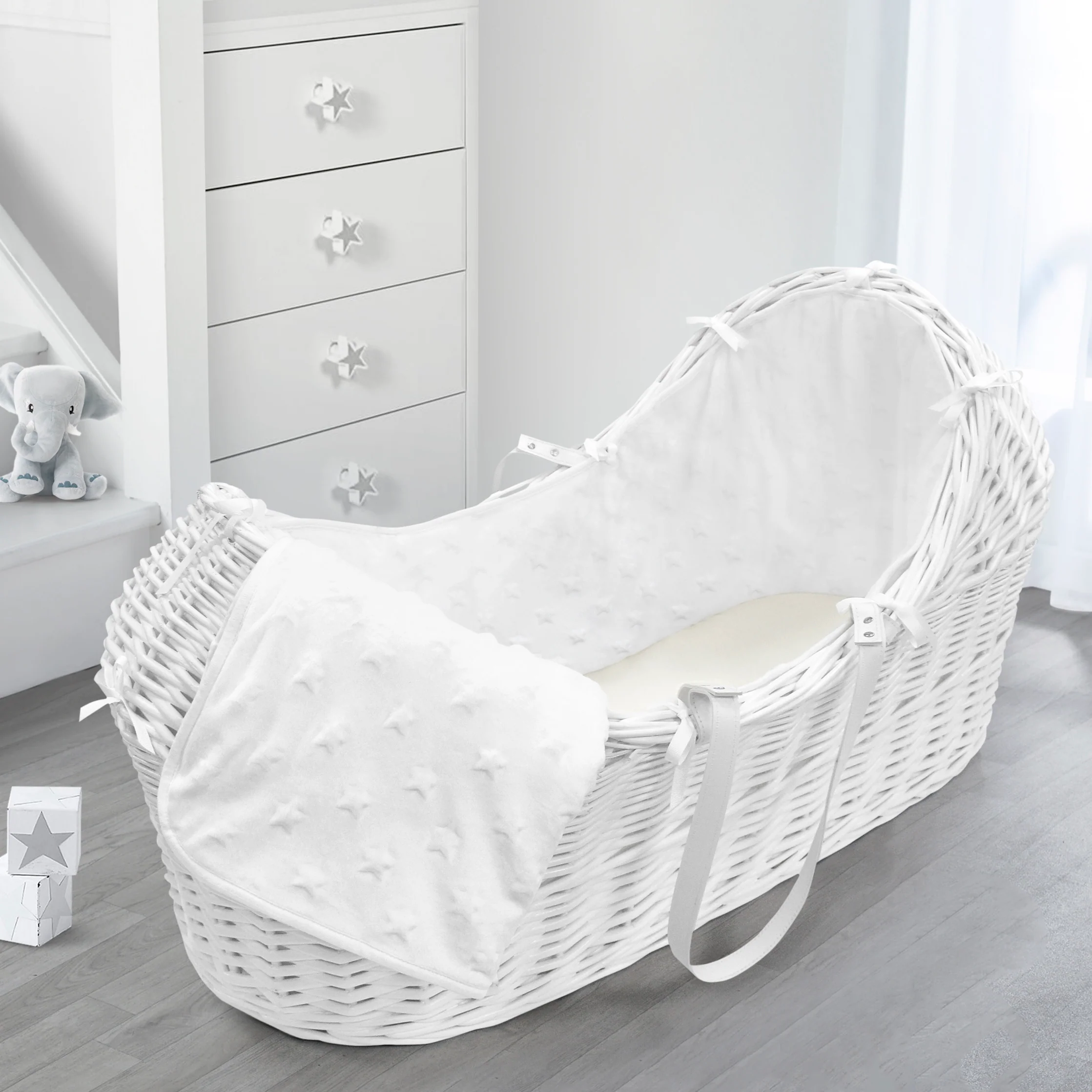 My Little World White Pod Basket & White Star Dressing